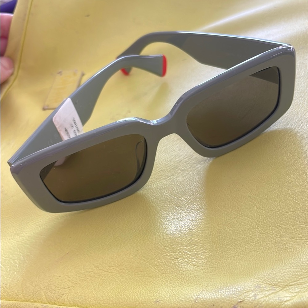Kenzo Sage Green Rectangular Sunglasses with Red Temple Tips - Picture 4 of 5